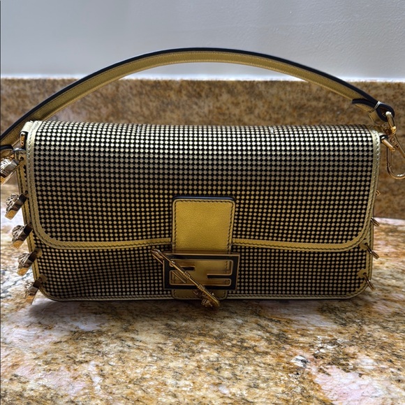 Fendace- Fendi /Versace Baguette- Golden Shoulder Bag. - Picture 1 of 16